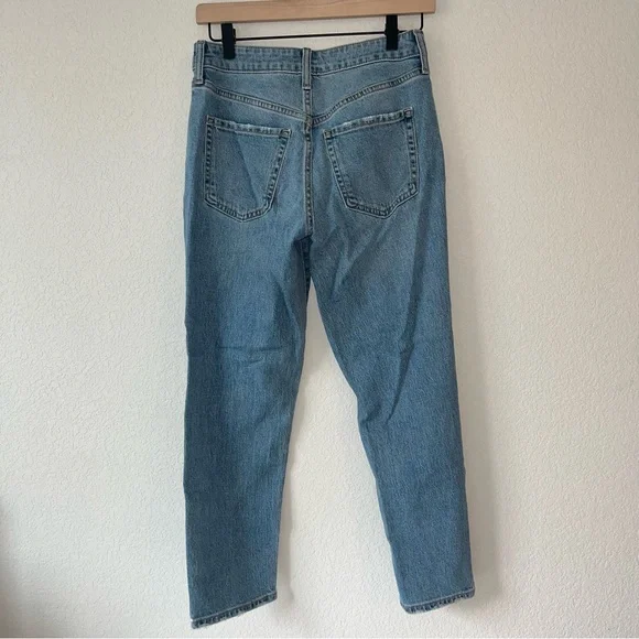 Old Navy High Rise OG Straight Blue Jeans - Picture 4 of 4